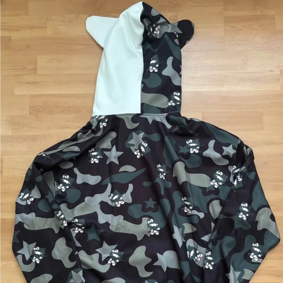 Hello Kitty Camouflage Hoodie - Picture 3 of 5